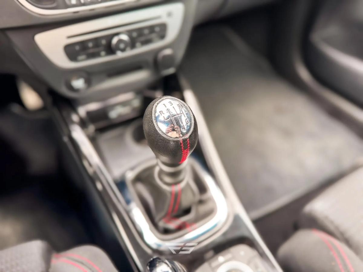 renault-megane-coupe-2015-gasolina-1998cc