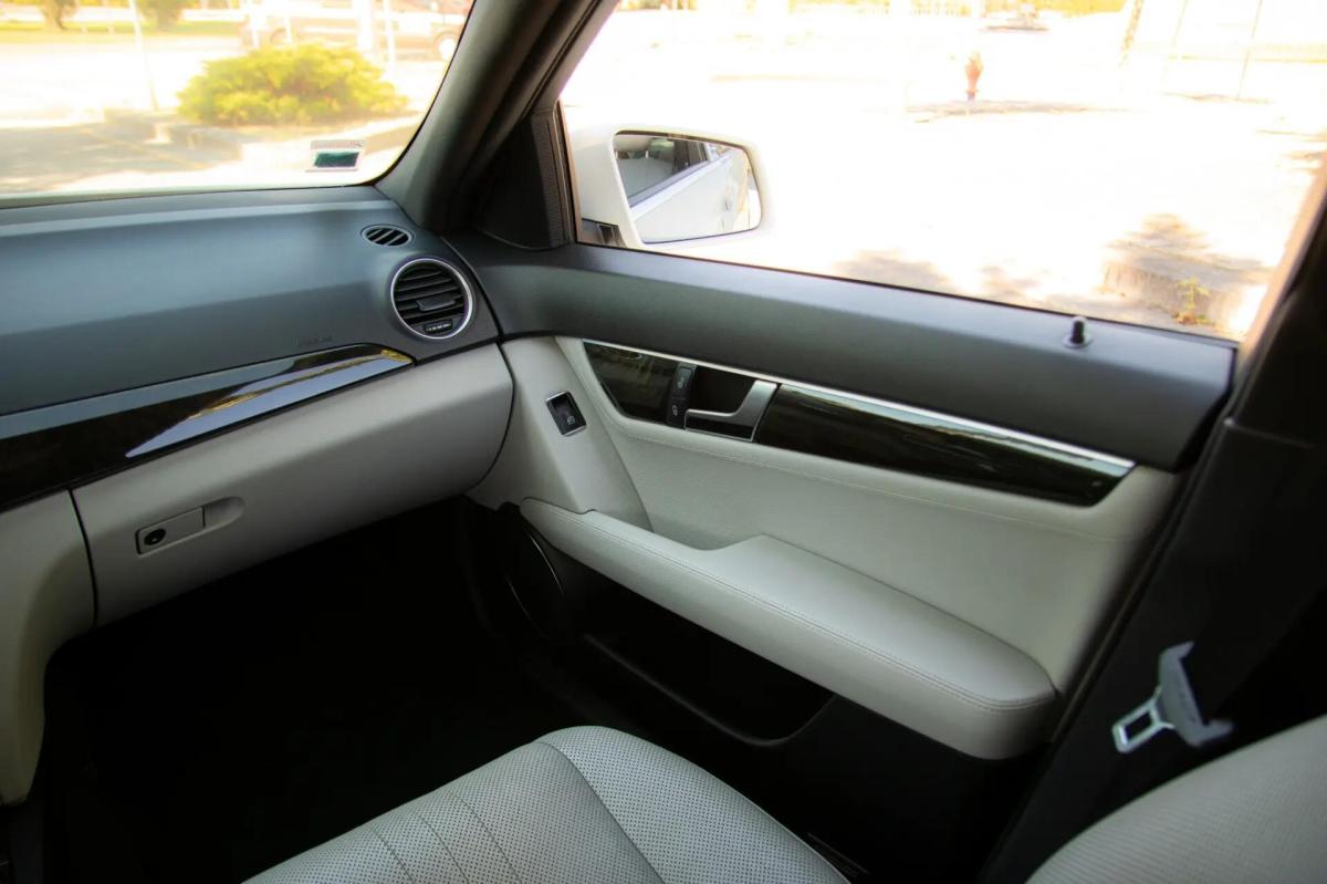 mercedes-benz-classe-c-c-250-t-blueefficiency-2012-diesel-2143cc