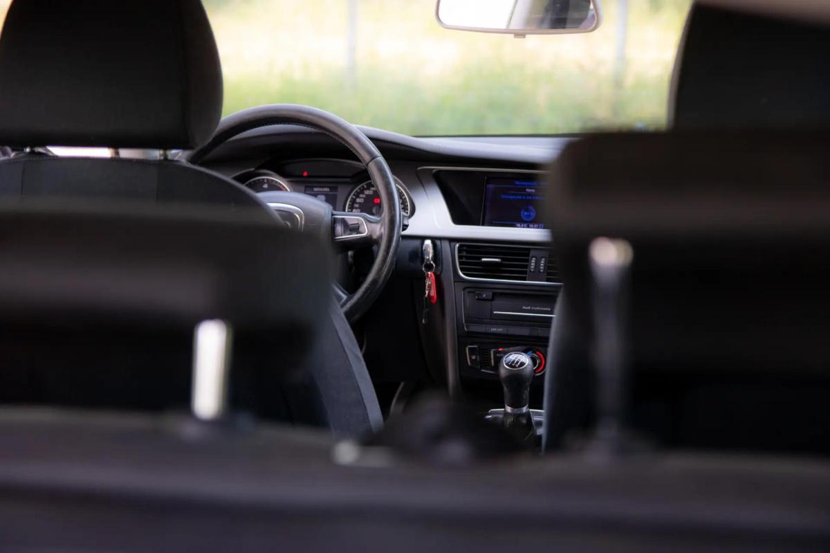audi-a4-avant-2010-diesel-1968cc