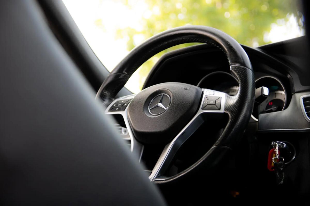 mercedes-benz-classe-e-e-220-t-bluetec-2014-diesel-2143cc