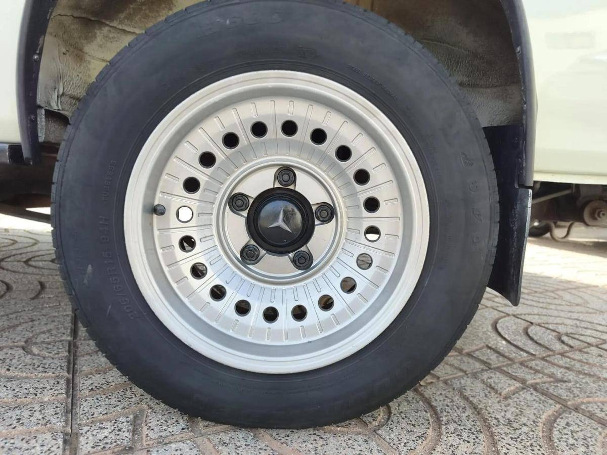 mercedes-benz-180-1988-diesel-2399cc