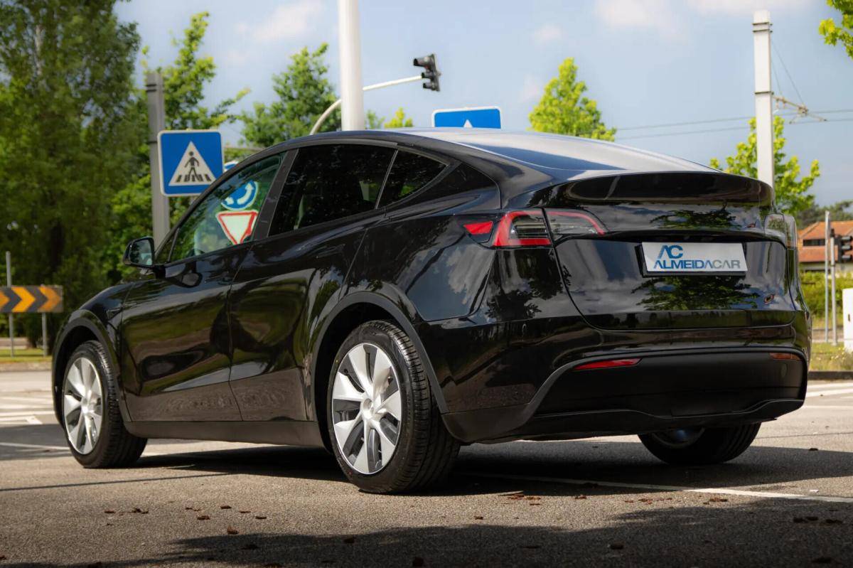tesla-model-y-2024-eletrico-0cc
