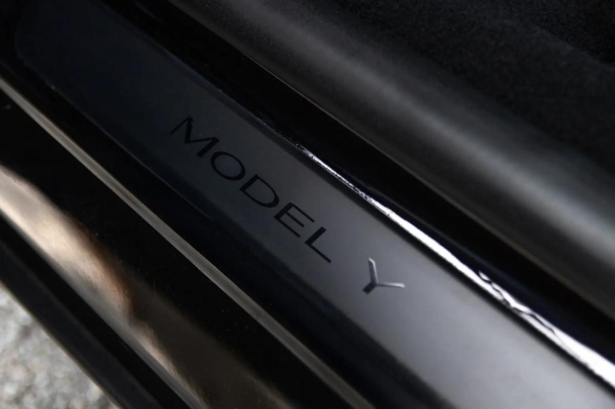 tesla-model-y-2024-eletrico-0cc