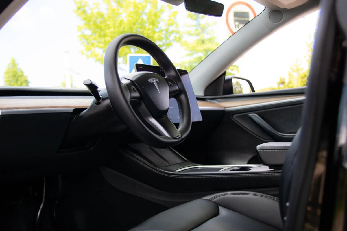 tesla-model-y-2024-eletrico-0cc