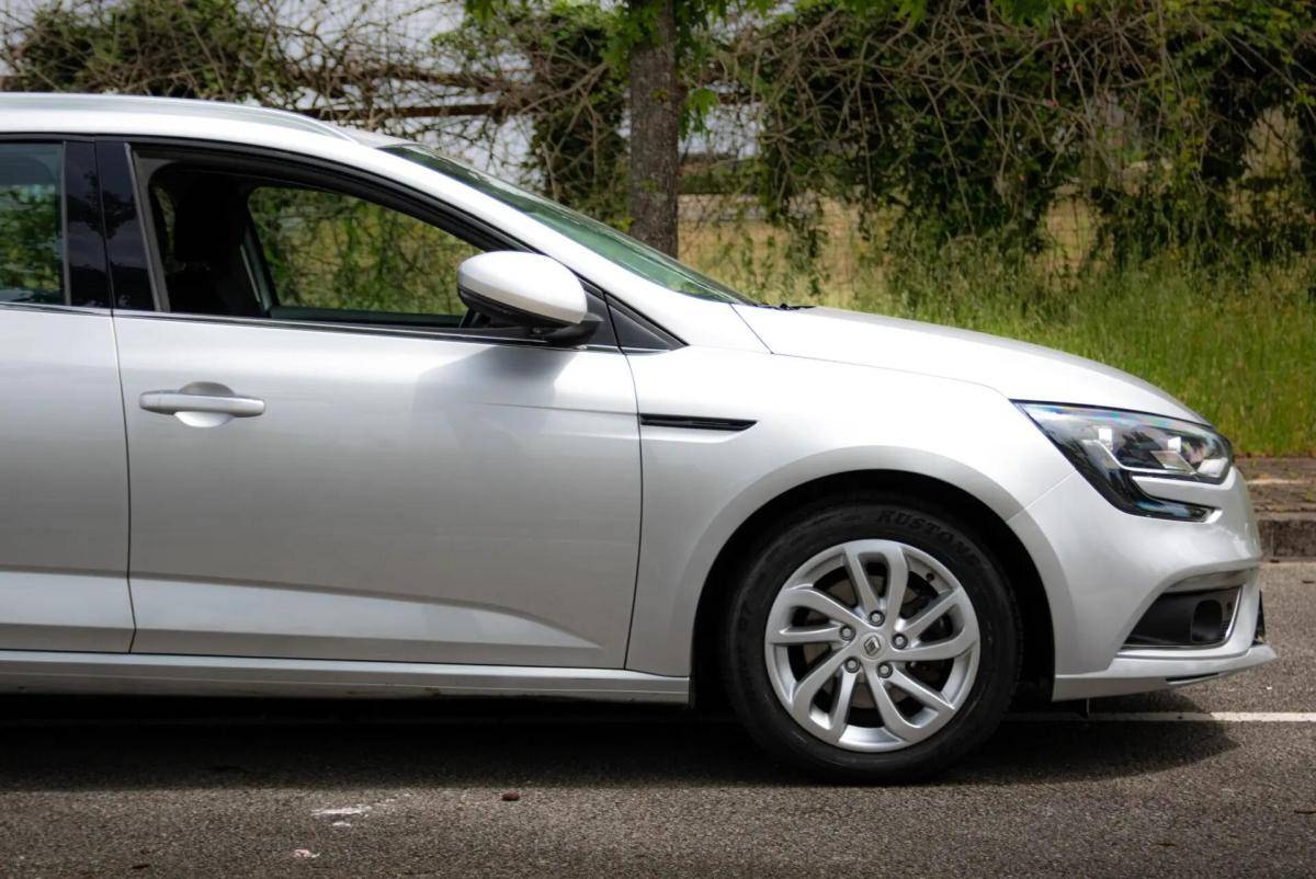 renault-megane-sport-tourer-2020-diesel-1461cc