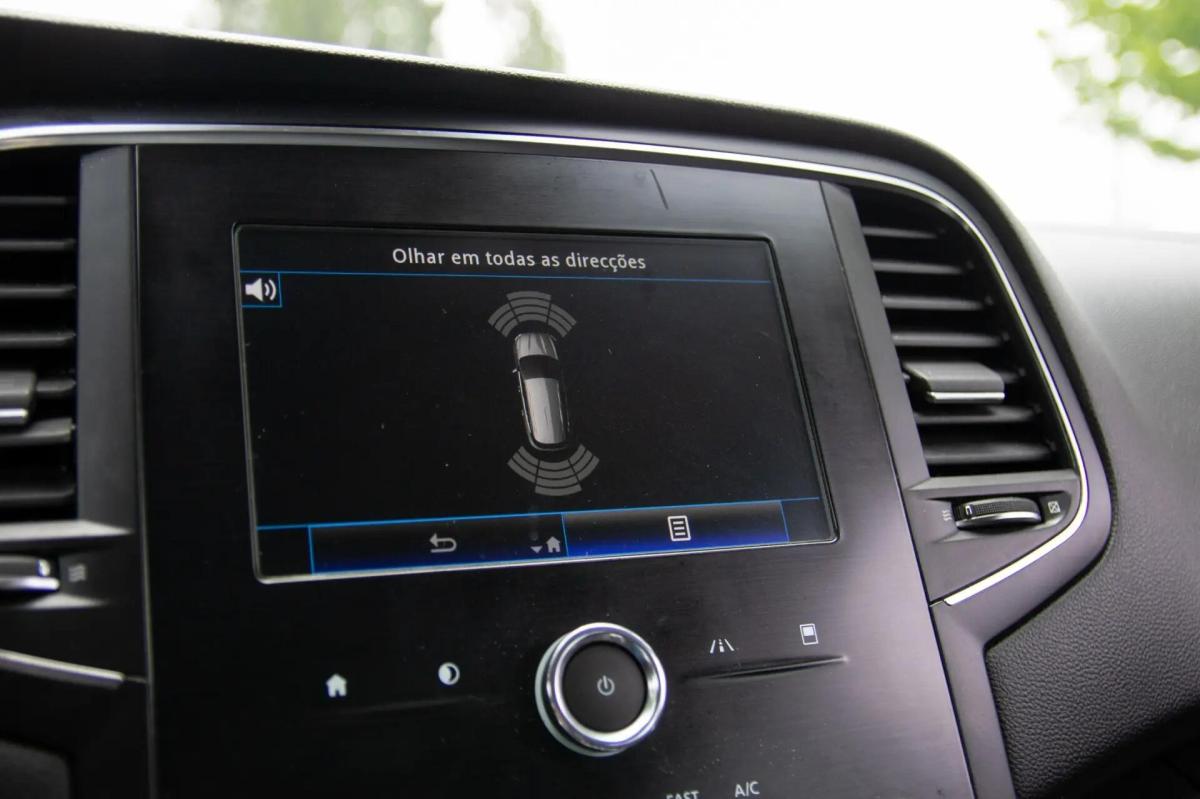 renault-megane-sport-tourer-2020-diesel-1461cc
