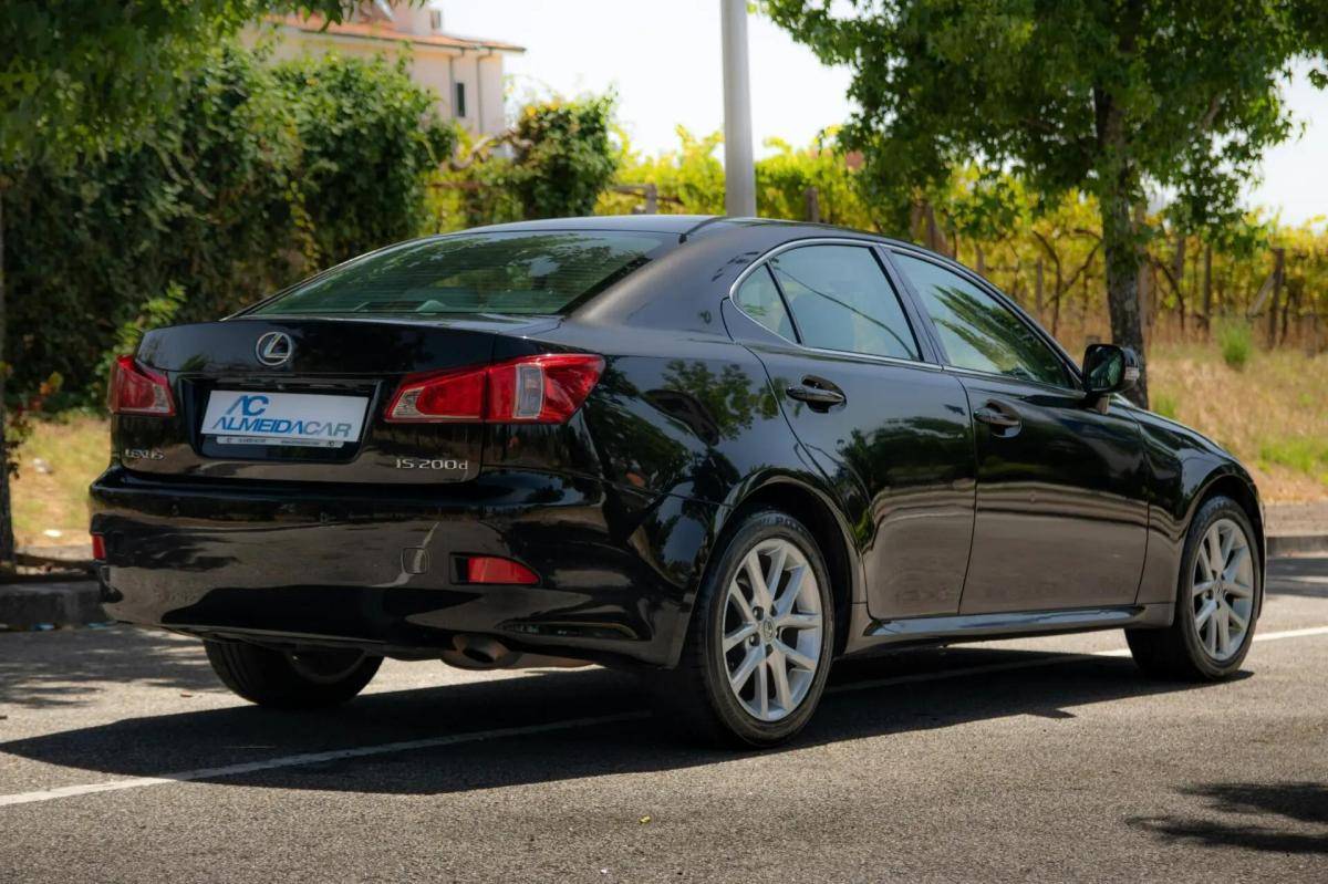 lexus-is-2012-diesel-2231cc