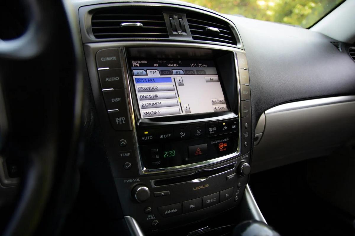 lexus-is-2012-diesel-2231cc