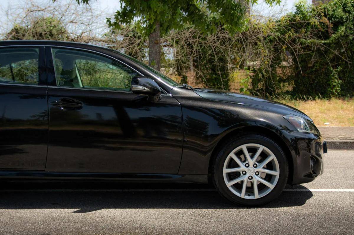 lexus-is-2012-diesel-2231cc