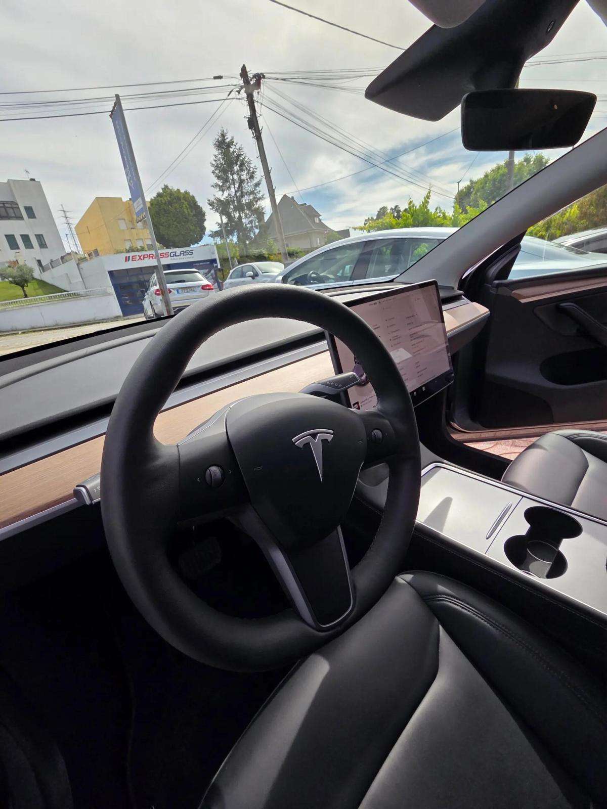 tesla-model-y-2023-eletrico-0cc