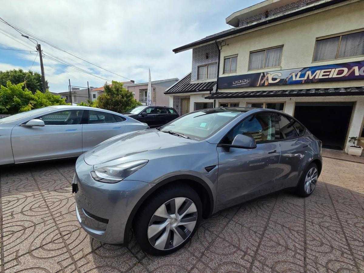 tesla-model-y-2023-eletrico-0cc