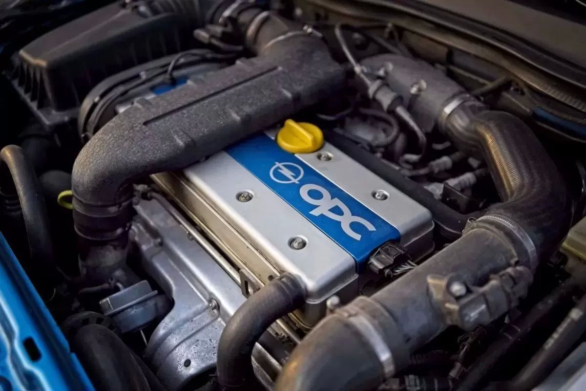 opel-astra-gtc-2006-gasolina-1998cc