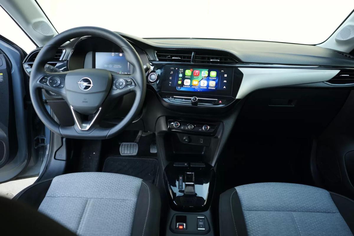 opel-corsa-e-2024-eletrico-200cc