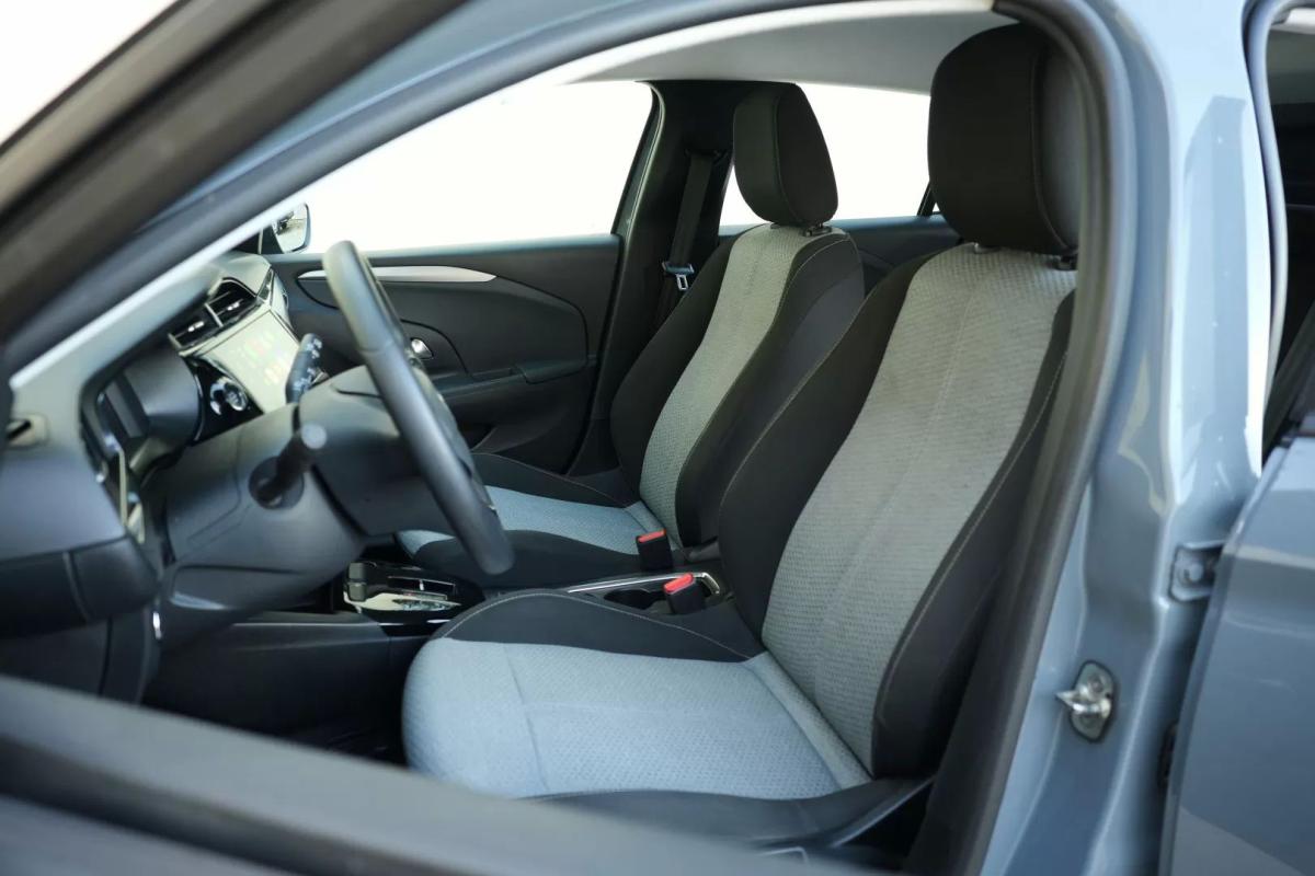 opel-corsa-e-2024-eletrico-200cc