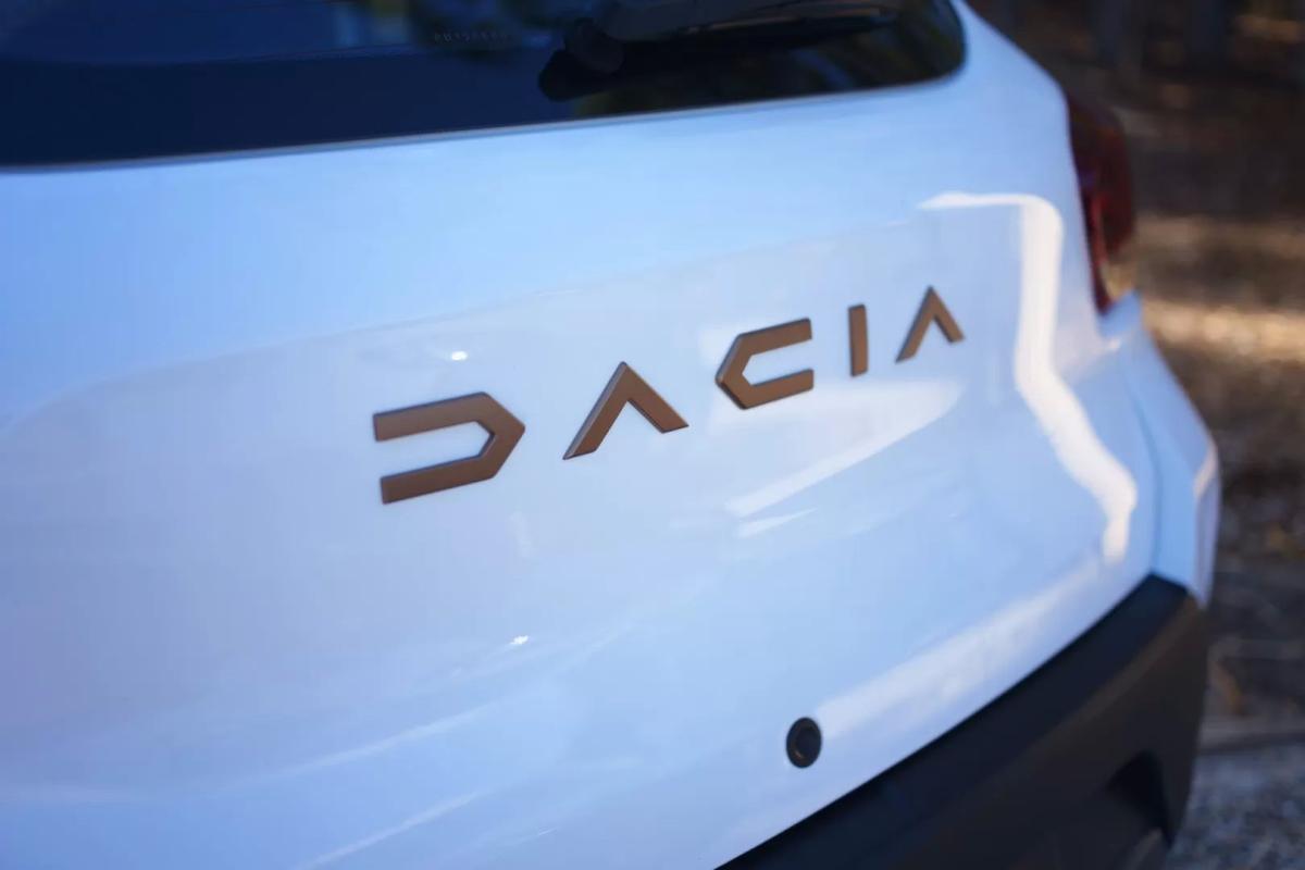 dacia-spring-2023-eletrico-0cc