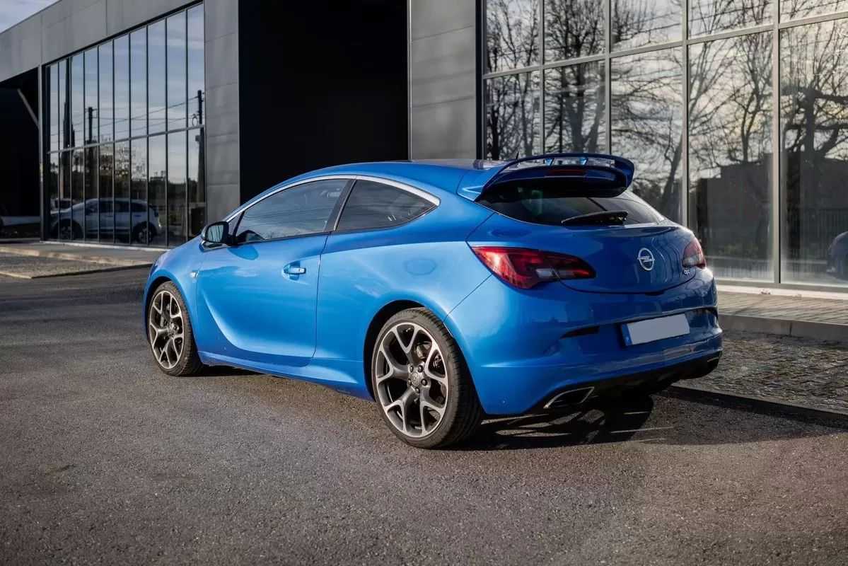 opel-astra-gtc-2013-gasolina-1998cc