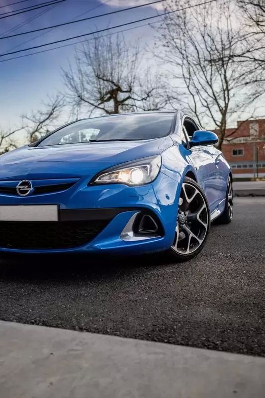 opel-astra-gtc-2013-gasolina-1998cc