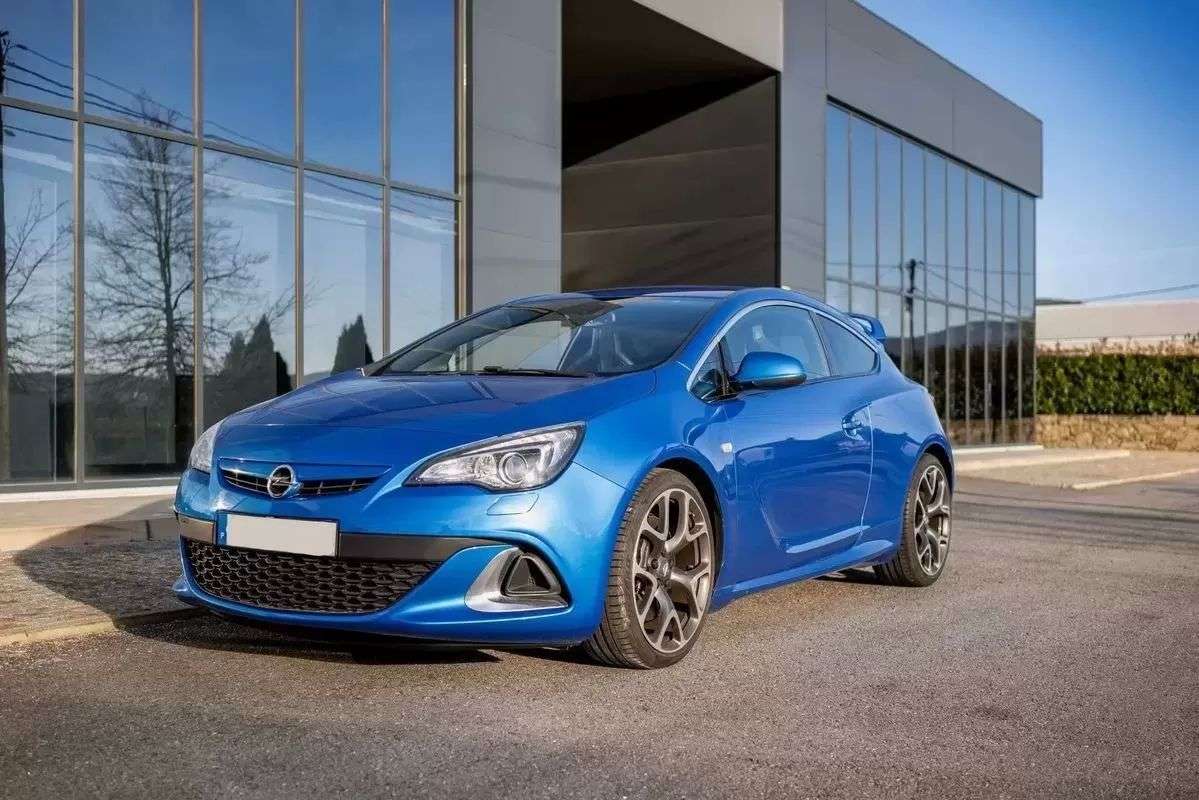 opel-astra-gtc-2013-gasolina-1998cc