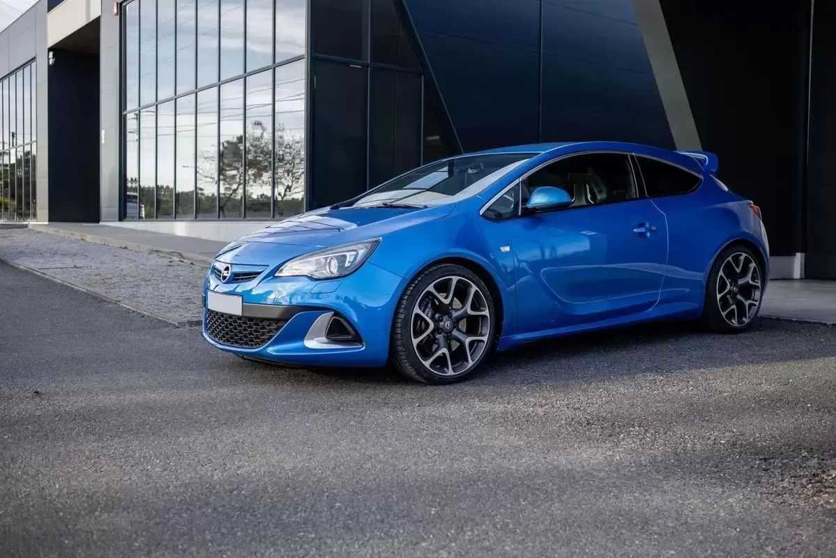 opel-astra-gtc-2013-gasolina-1998cc