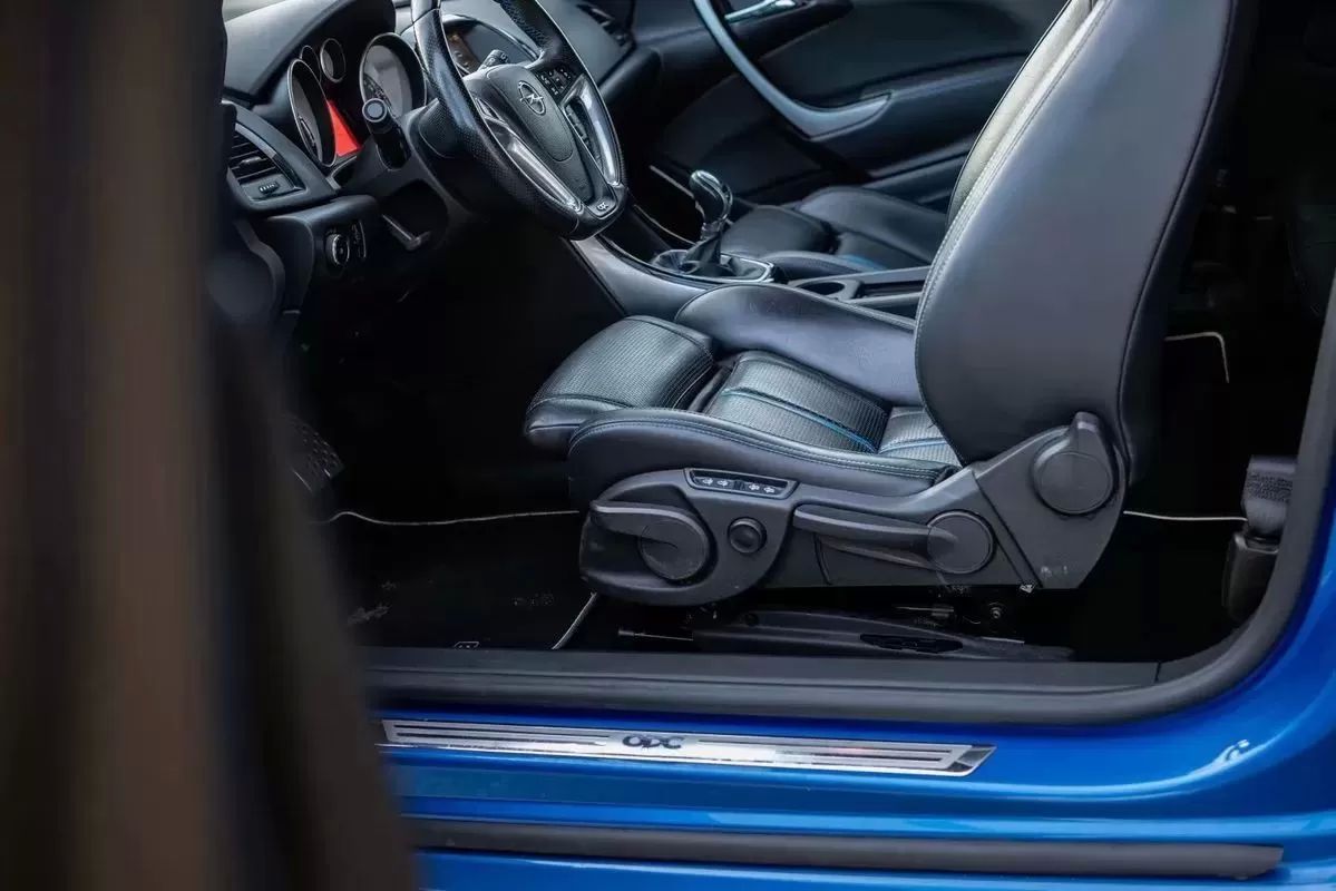 opel-astra-gtc-2013-gasolina-1998cc
