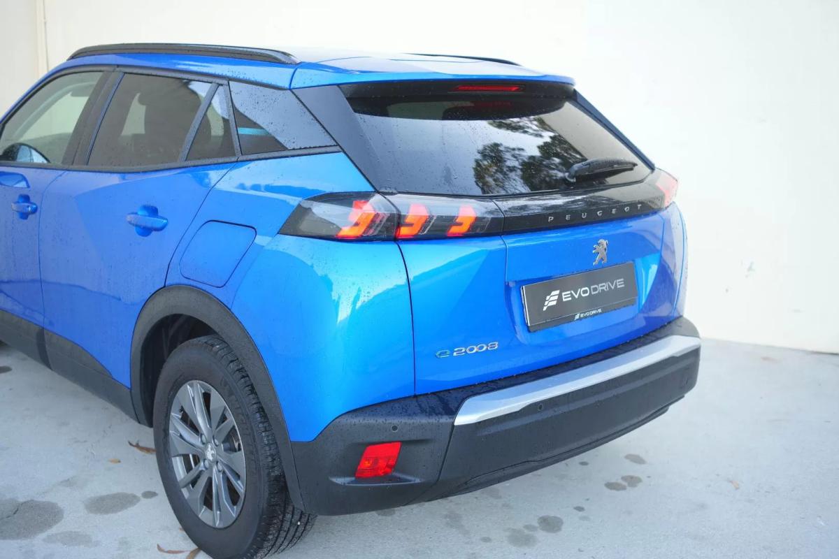 peugeot-e-2008-2022-eletrico-200cc