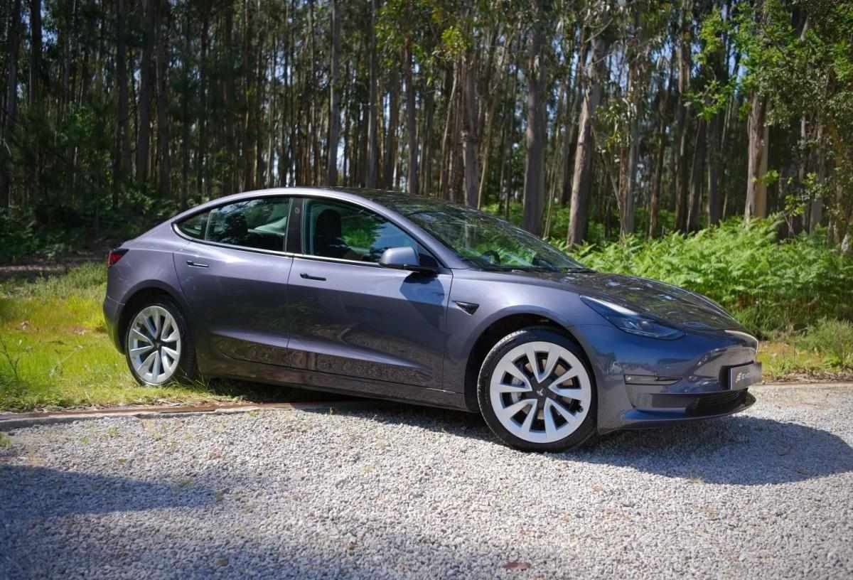 tesla-model-3-2022-eletrico-200cc