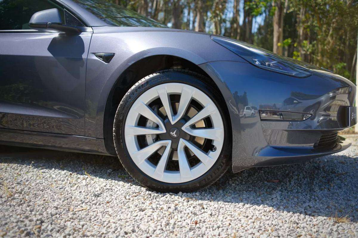 tesla-model-3-2022-eletrico-200cc