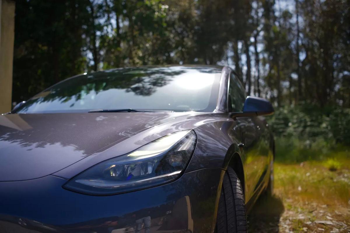 tesla-model-3-2022-eletrico-200cc
