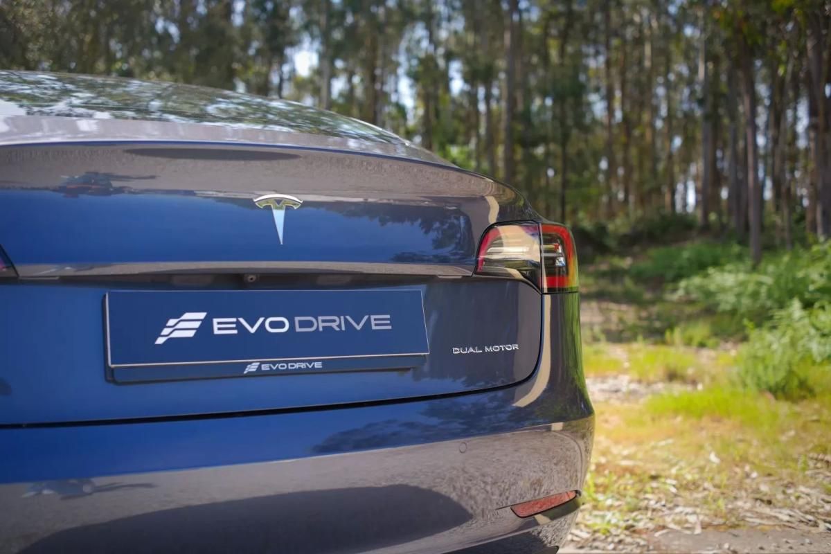 tesla-model-3-2022-eletrico-200cc