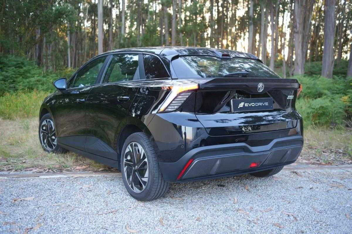 mg-mg4-2023-eletrico-200cc