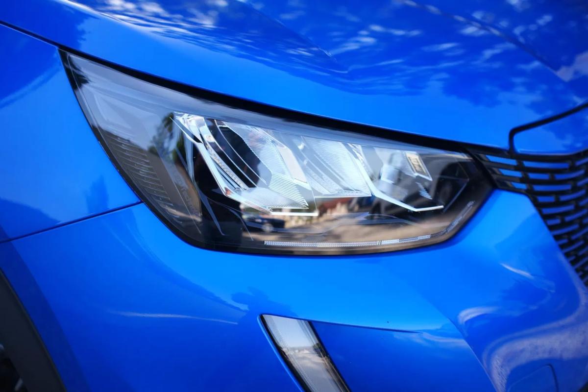peugeot-e-2008-2022-eletrico-200cc