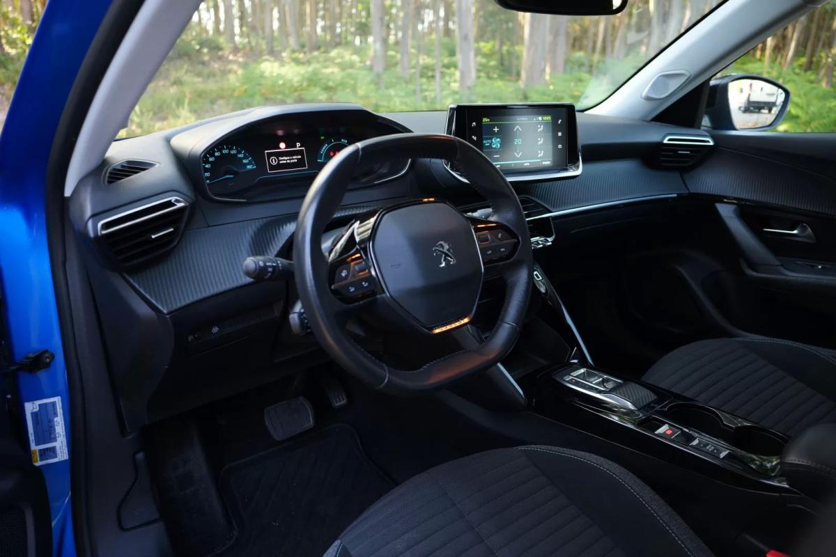 peugeot-e-2008-2022-eletrico-200cc