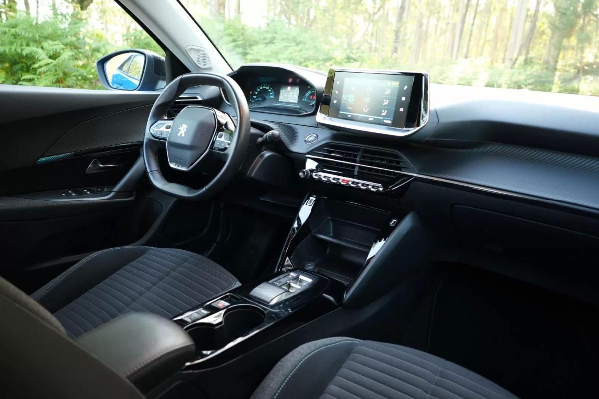 peugeot-e-2008-2022-eletrico-200cc