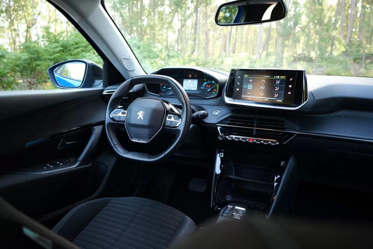 peugeot-e-2008-2022-eletrico-200cc