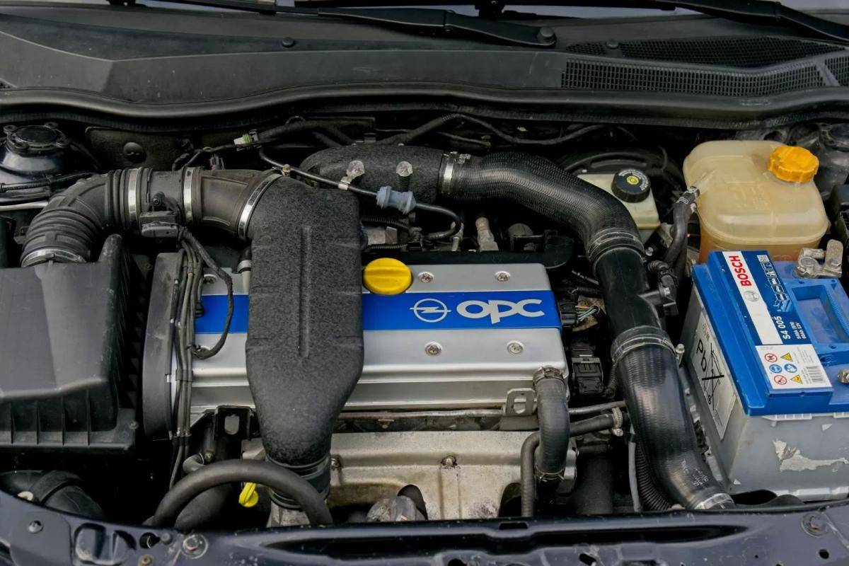 opel-astra-gtc-2007-gasolina-1998cc