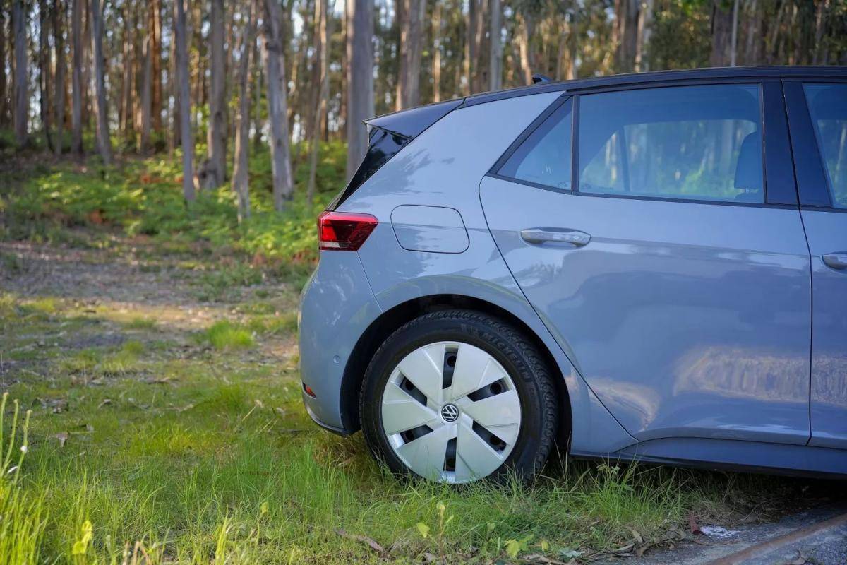 volkswagen-id-3-2022-eletrico-200cc