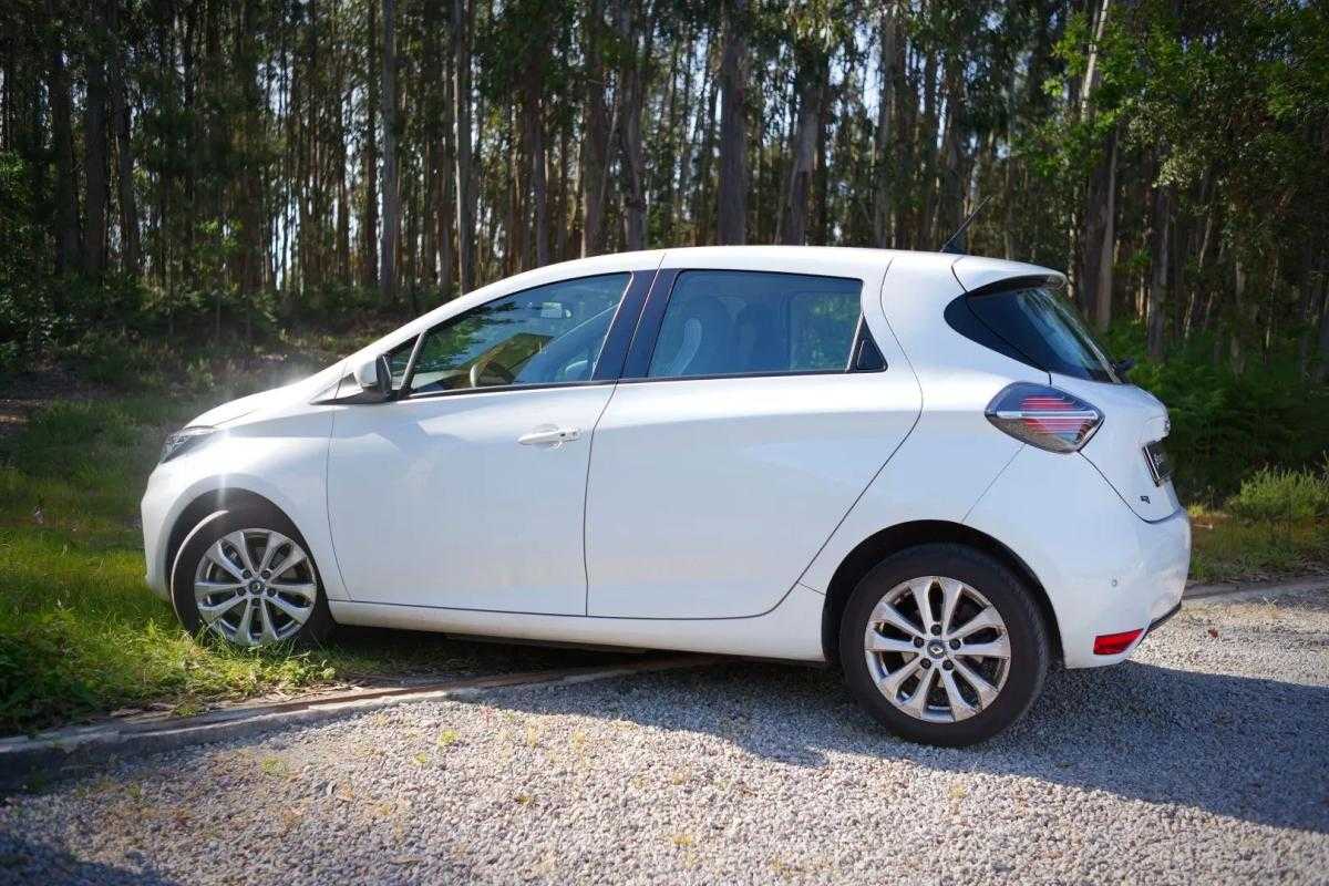 renault-zoe-2020-eletrico-200cc