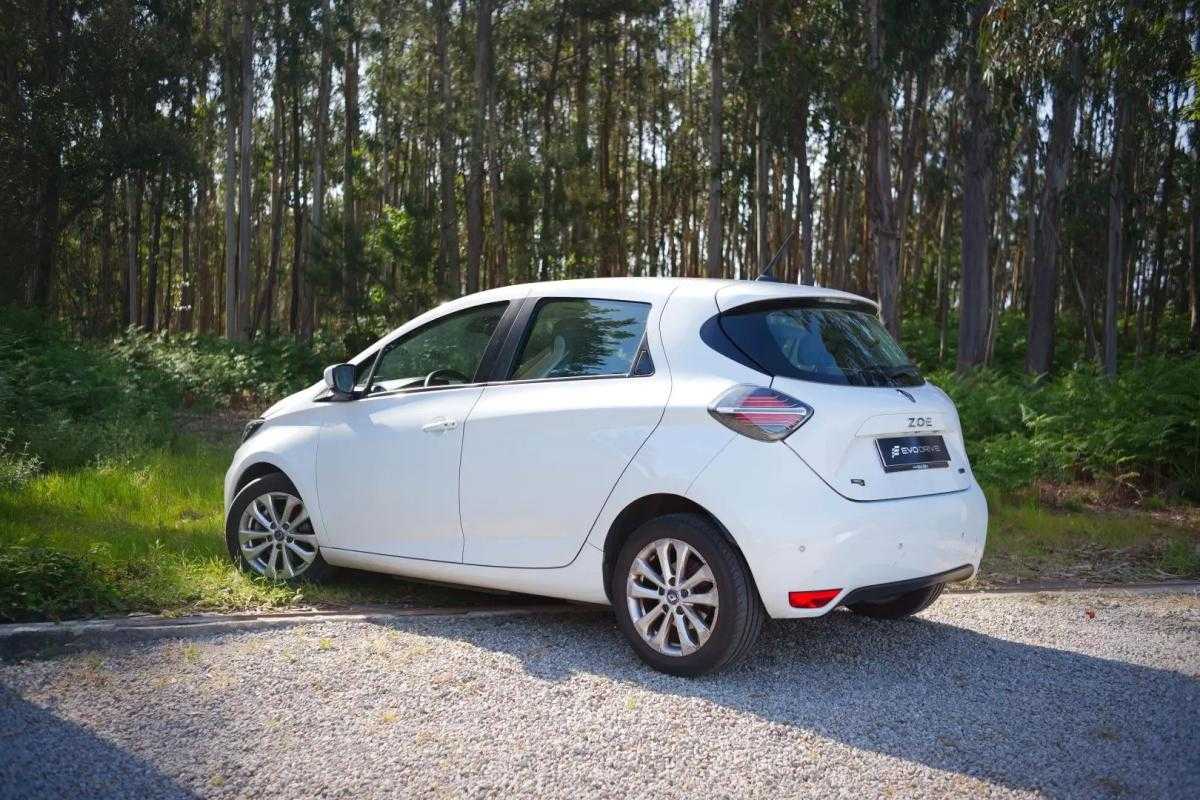 renault-zoe-2020-eletrico-200cc