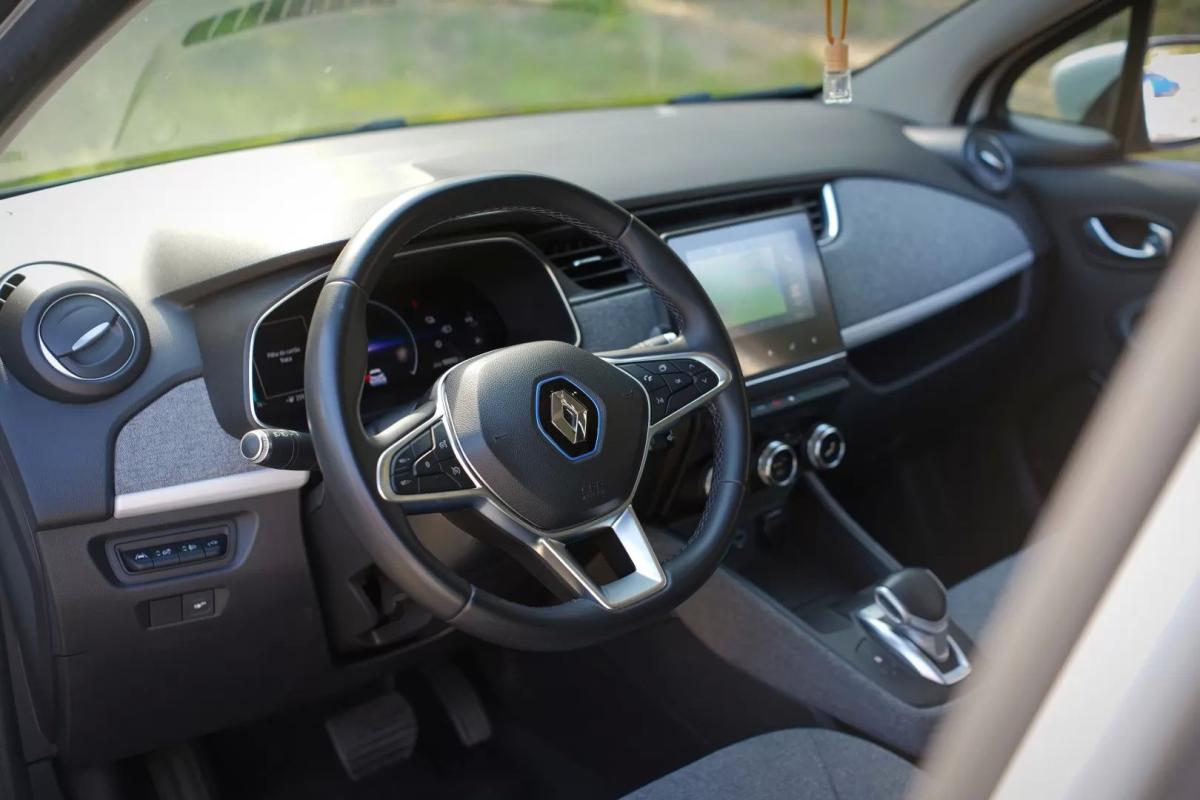 renault-zoe-2020-eletrico-200cc