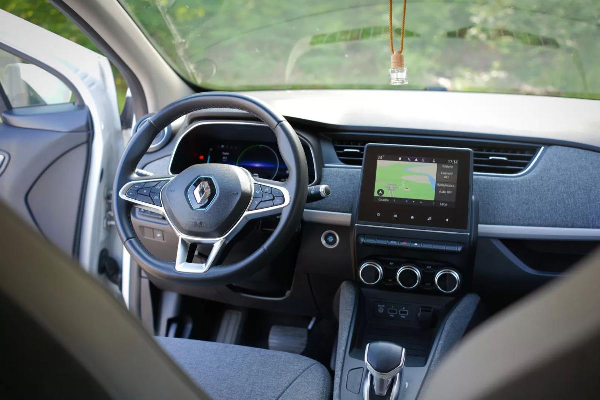 renault-zoe-2020-eletrico-200cc