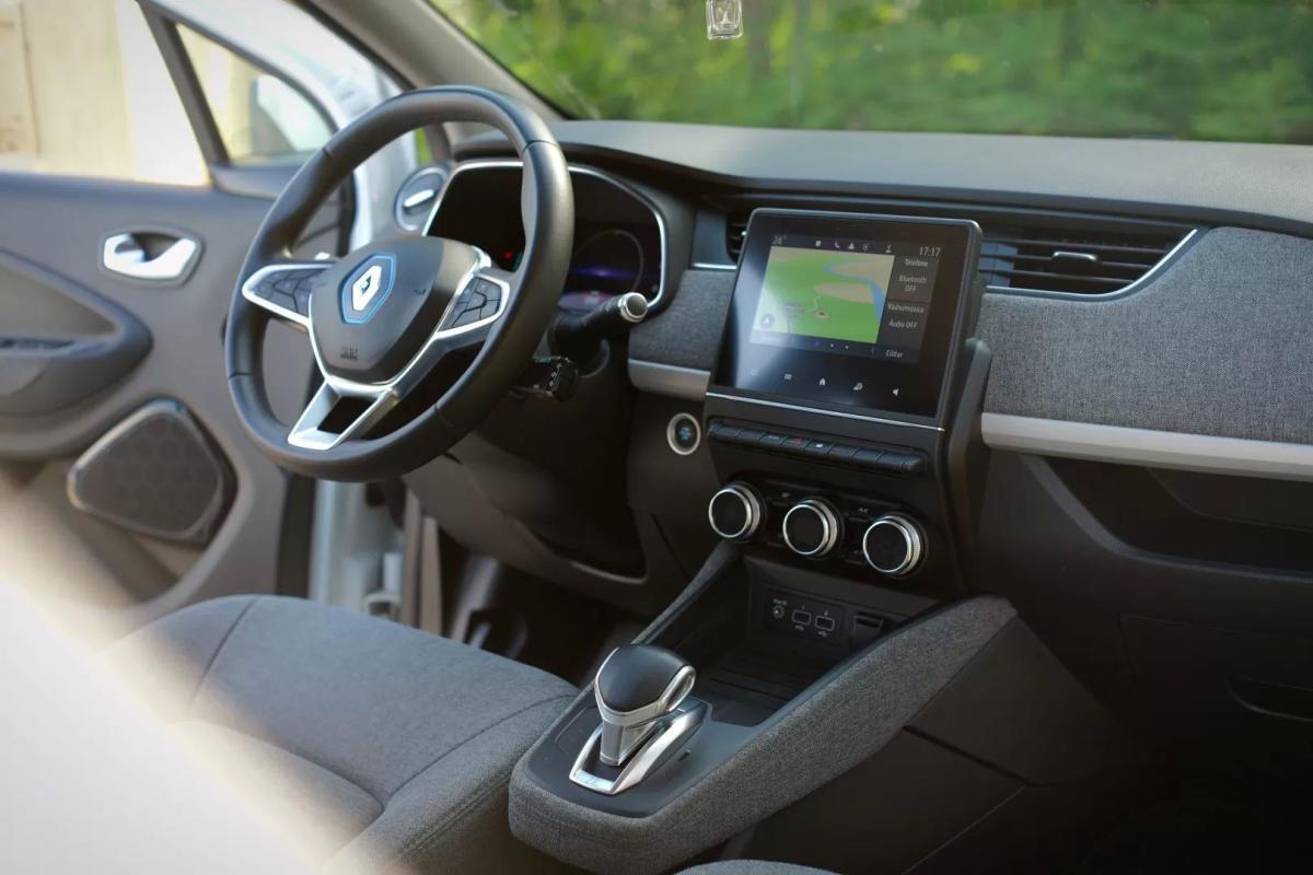 renault-zoe-2020-eletrico-200cc