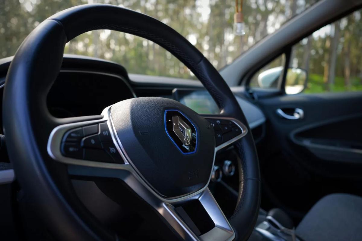renault-zoe-2020-eletrico-200cc
