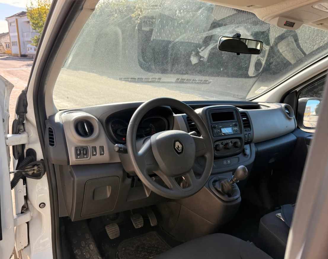 renault-trafic-1-6-dci-2017-diesel-1598cc