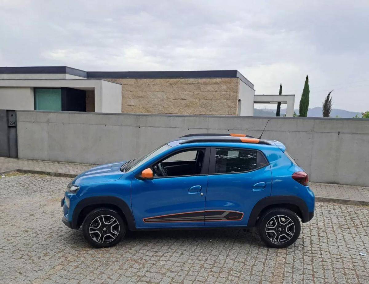 dacia-spring-2022-eletrico-200cc