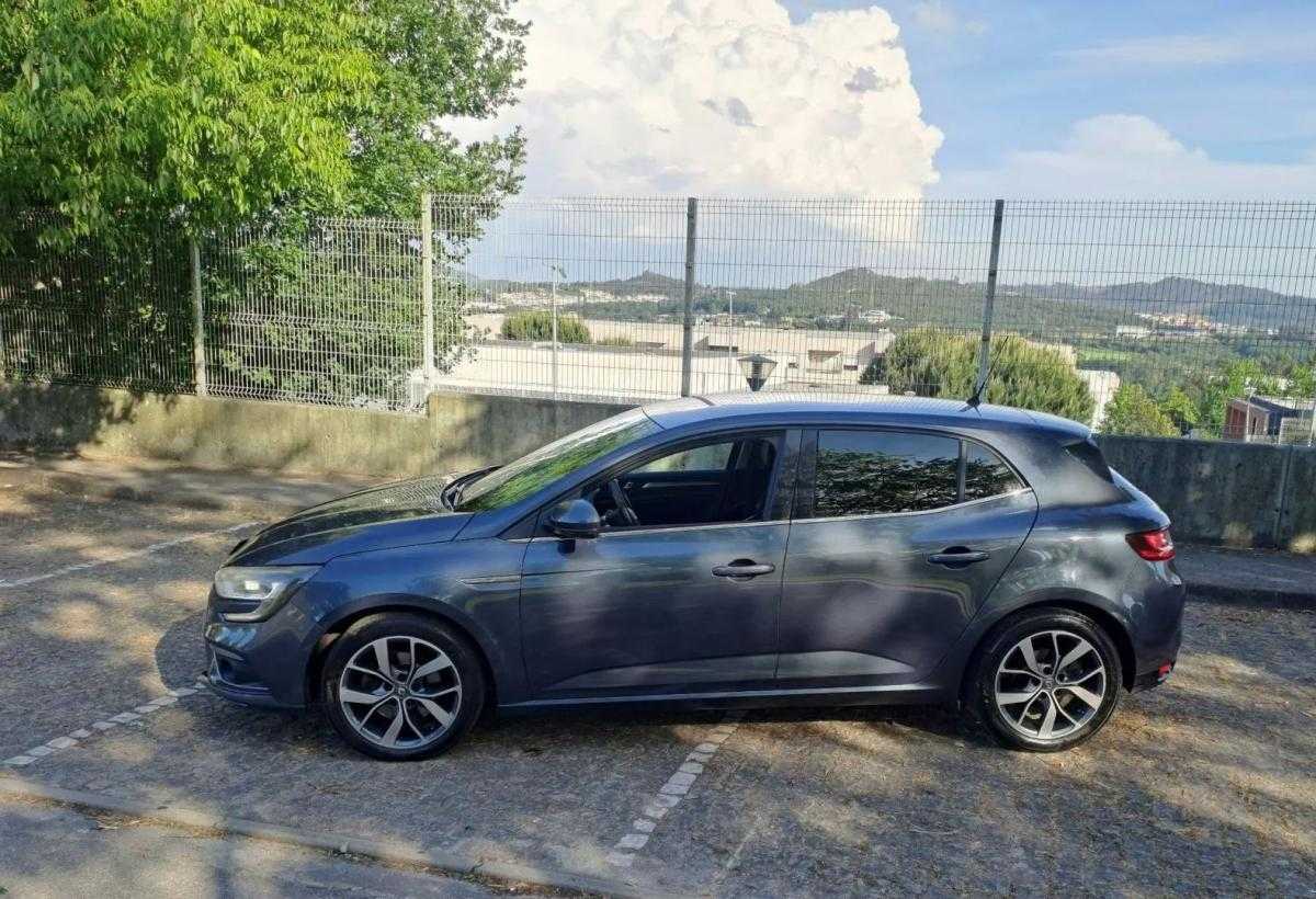 renault-megane-2016-diesel-1598cc