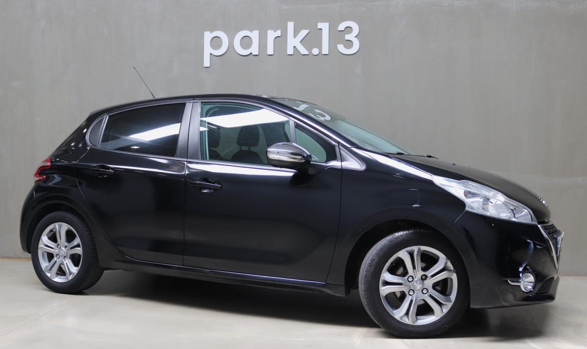 peugeot-208-2015-gasolina-1199cc