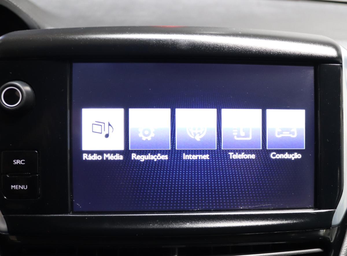 peugeot-208-2015-gasolina-1199cc