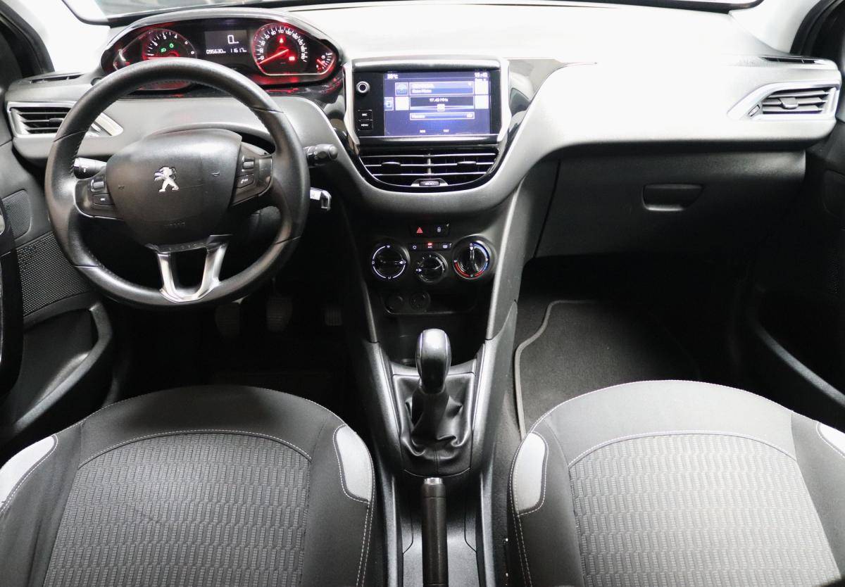 peugeot-208-2015-gasolina-1199cc