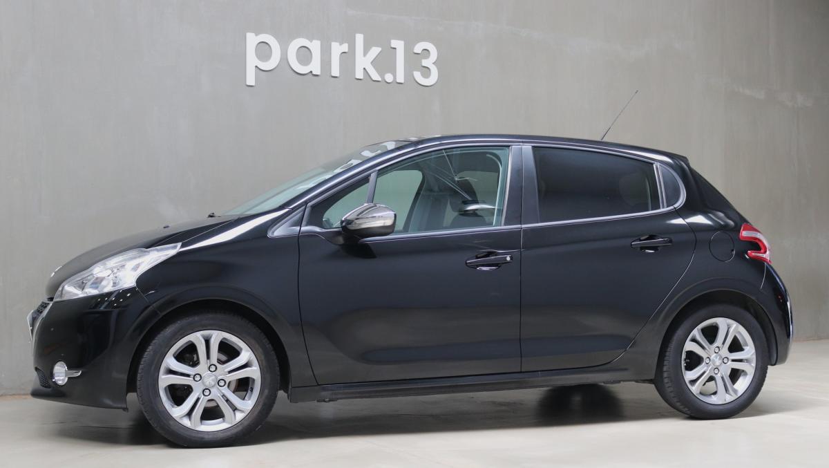 peugeot-208-2015-gasolina-1199cc