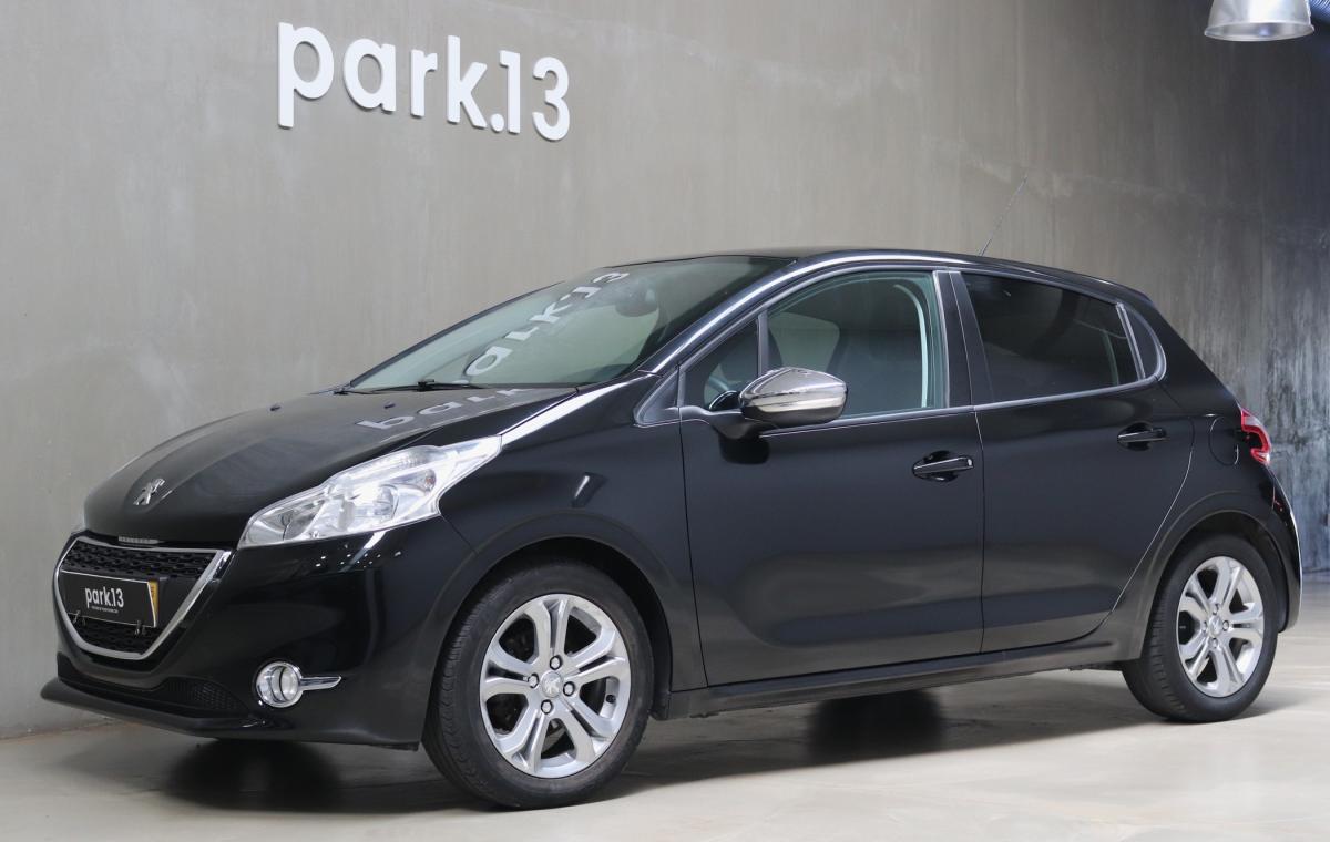 peugeot-208-2015-gasolina-1199cc